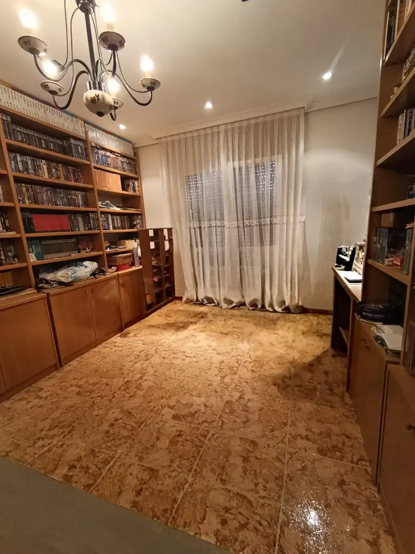 Houses for sale in Buendía  with Air Conditioner, Heating and Private garden