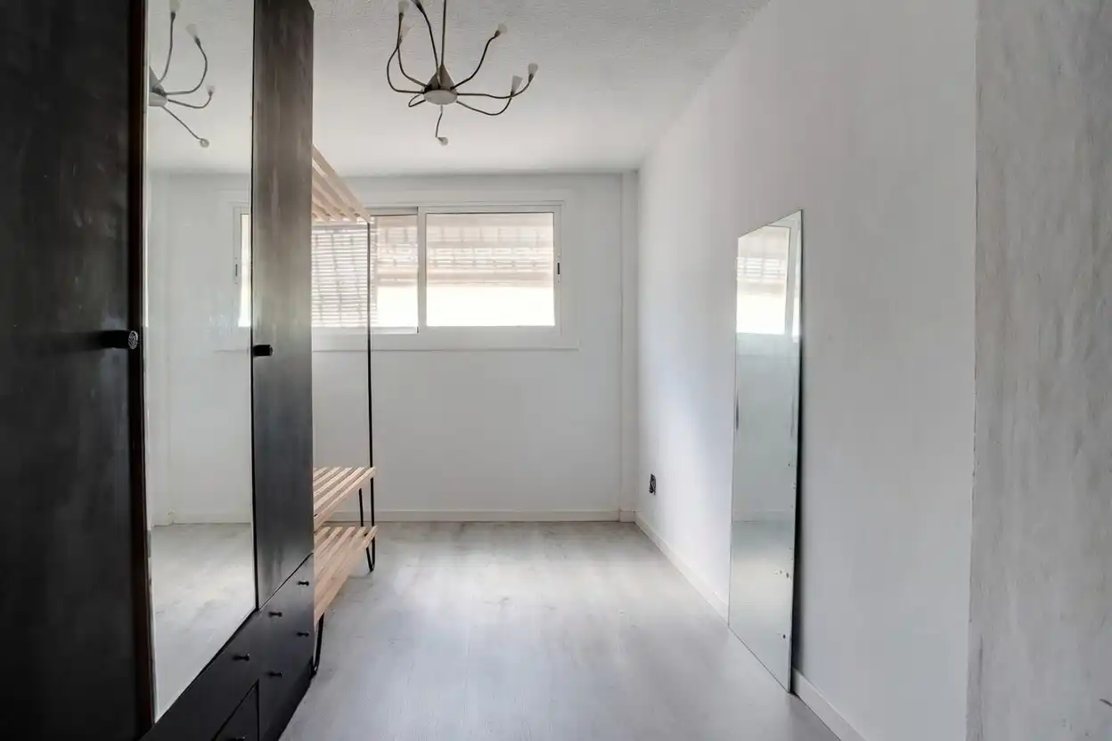Habitación de Planta baja en venta en L'Hospitalet de Llobregat con Horno