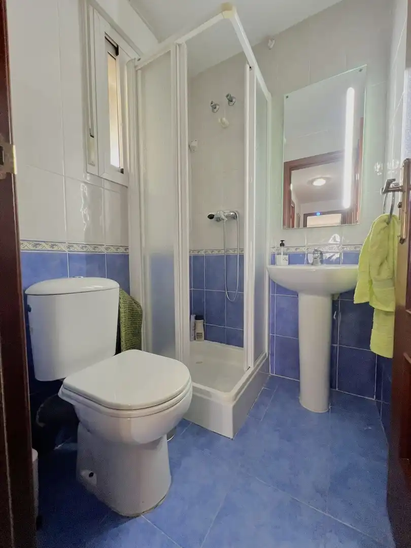 Baño de Apartamento en venta en Isla Cristina con Aire acondicionado, Calefacción y Terraza