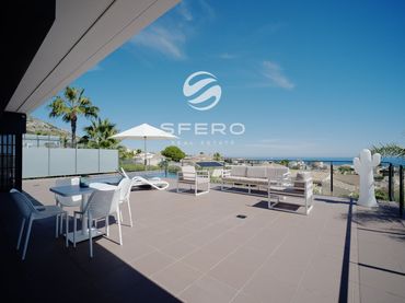 Chalet con piscina en venta en Calle Magnolias 155
