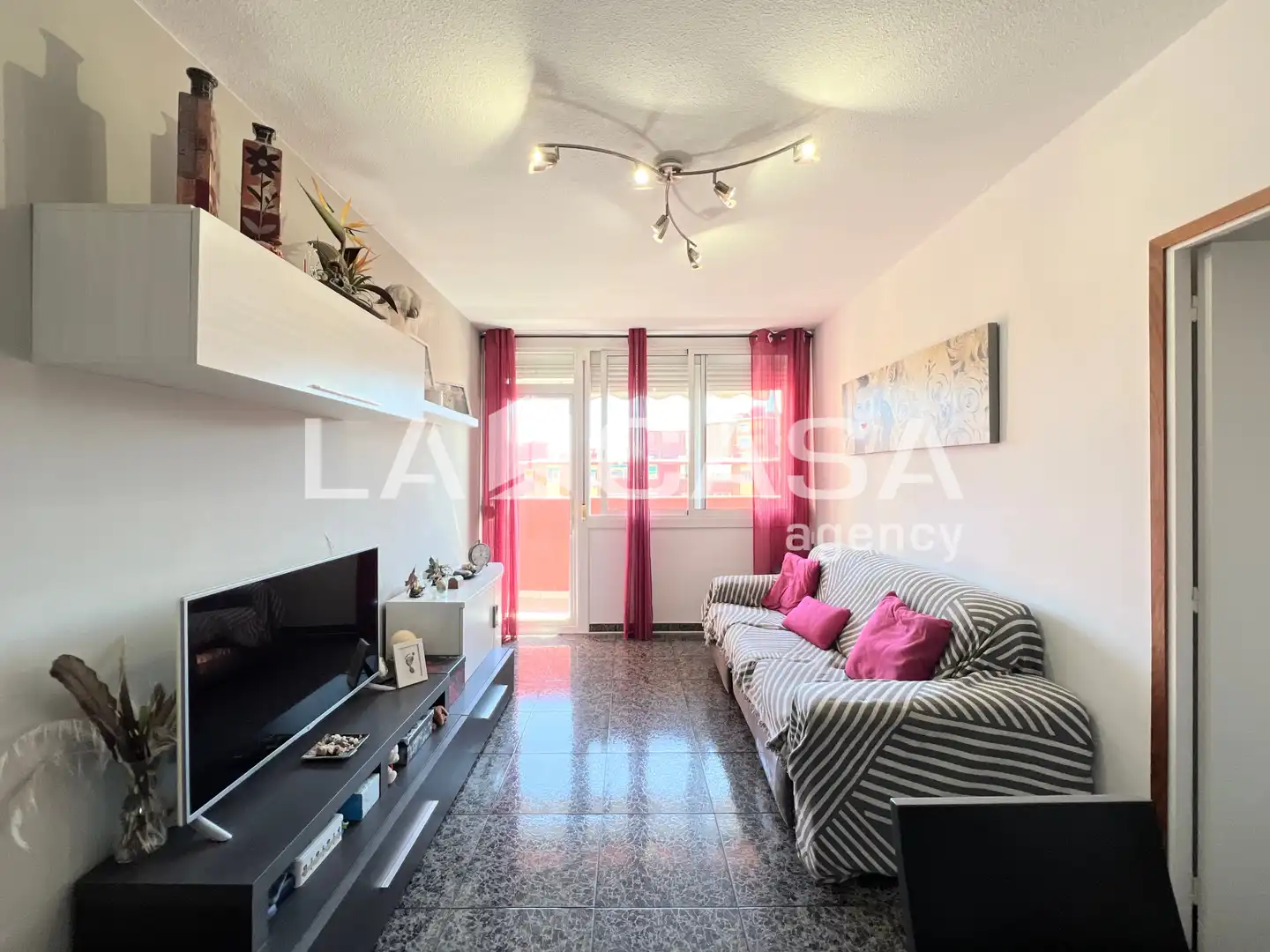 Sala d'estar de Pis en venda en Badalona amb Balcó