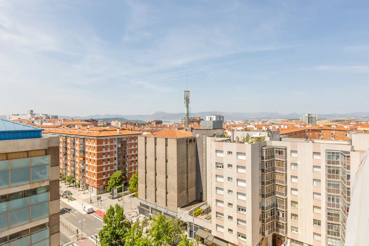 Außenansicht von Dachboden zur Miete in  Pamplona / Iruña mit Möbliert