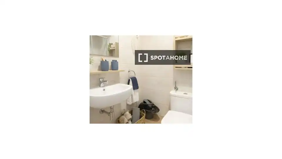 Room in Camino de Ronda
