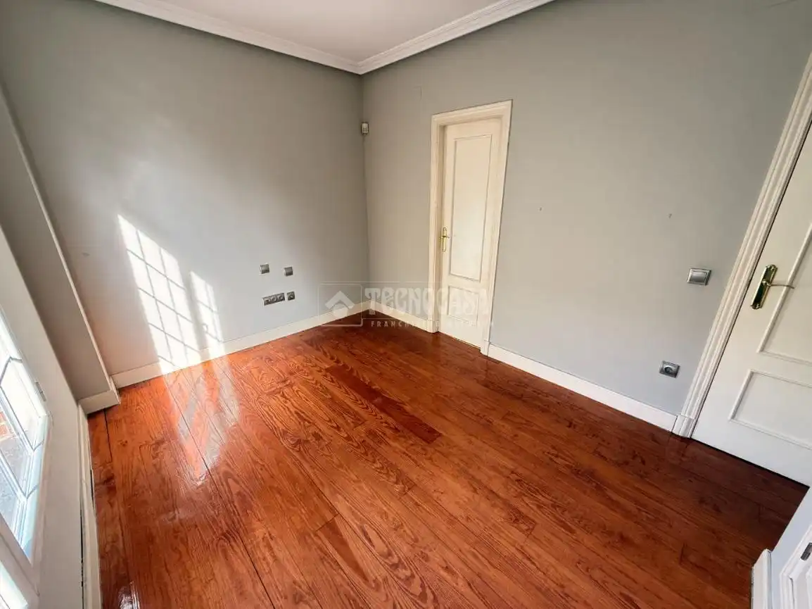 Dormitori de Casa o xalet en venda en Talavera de la Reina amb Aire condicionat, Calefacció i Parquet
