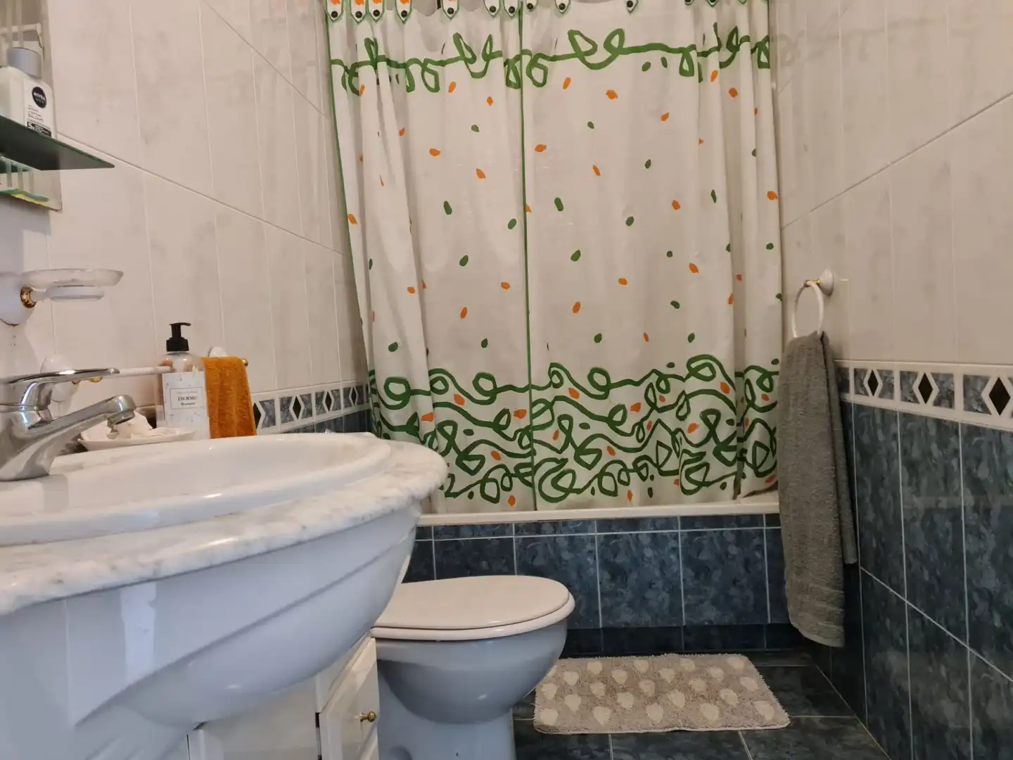 Bathroom of Houses for sale in Móstoles  with Heating, Private garden and Terrace