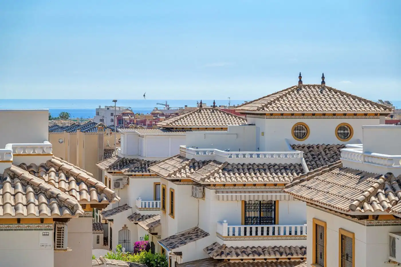 Vista exterior de Casa adosada en venta en Orihuela con Aire acondicionado, Jardín privado y Terraza