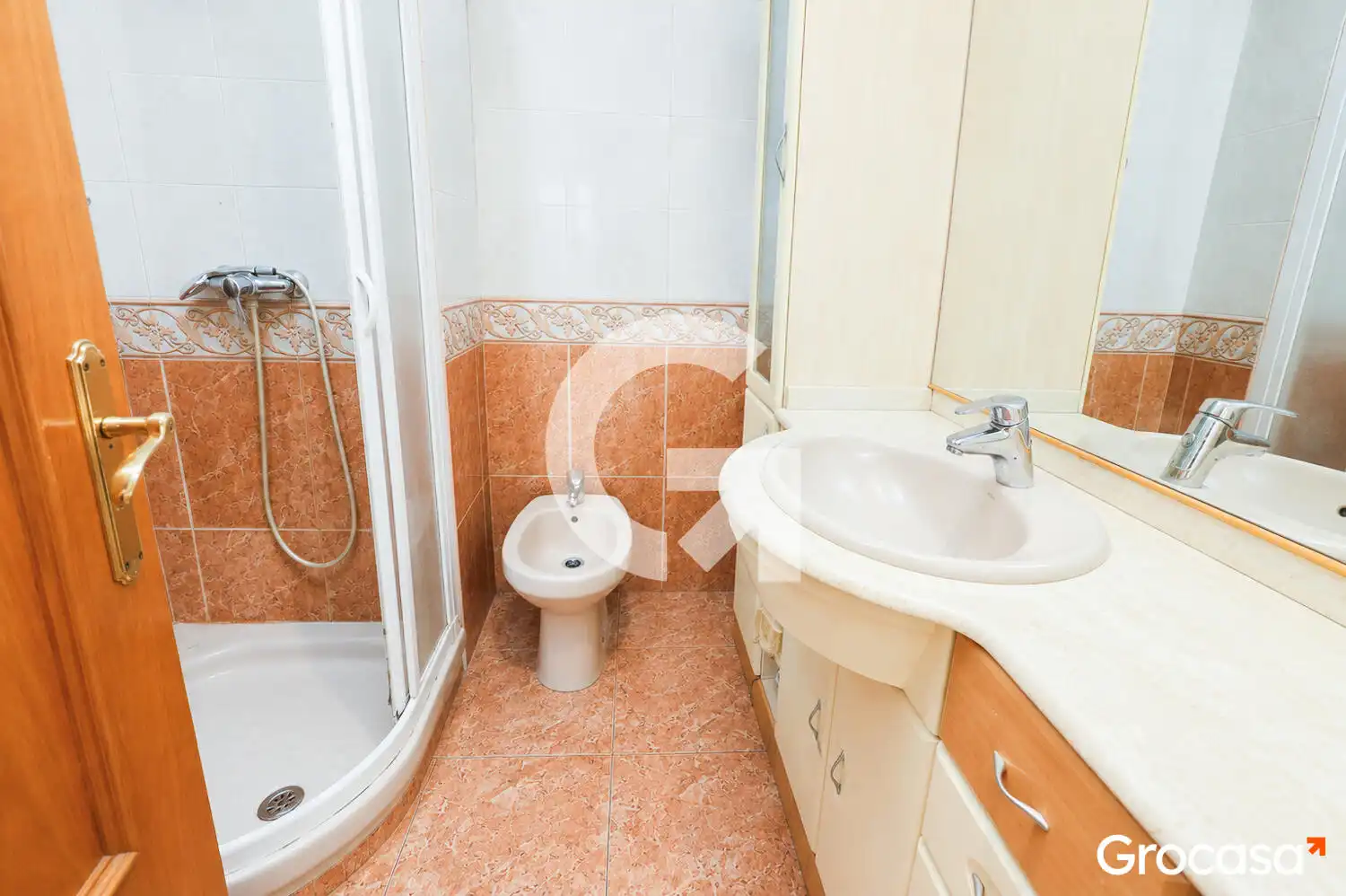 Bany de Pis en venda en Sant Boi de Llobregat amb Aire condicionat, Calefacció i Forn