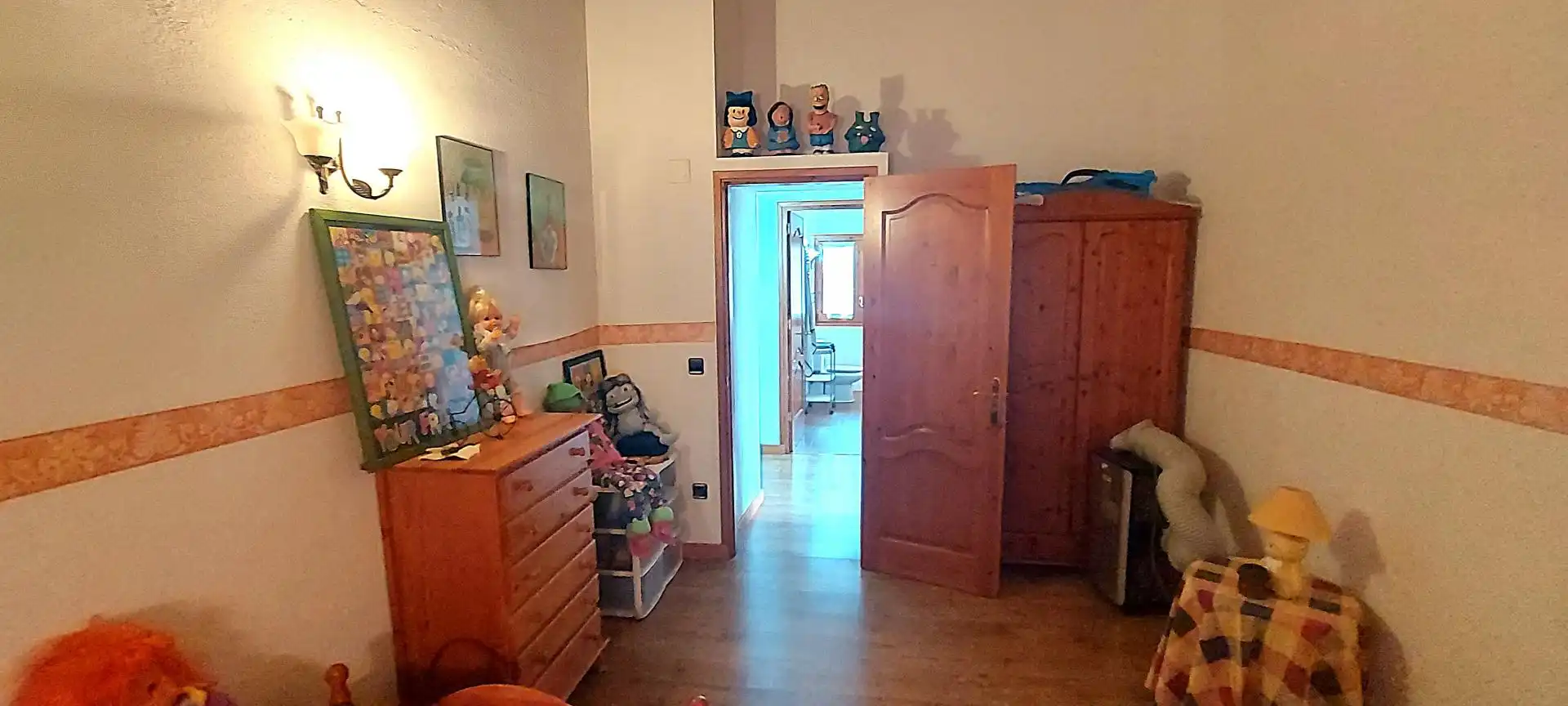 Dormitori de Casa o xalet en venda en La Seu d'Urgell amb Calefacció
