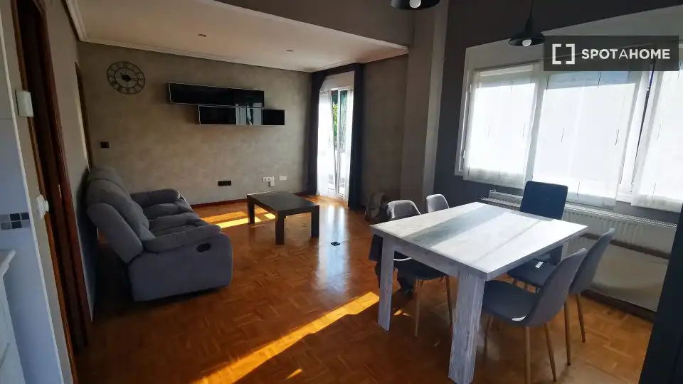 Sala de estar de Apartamento para compartir en Ibarra con Aire acondicionado, Calefacción y Terraza
