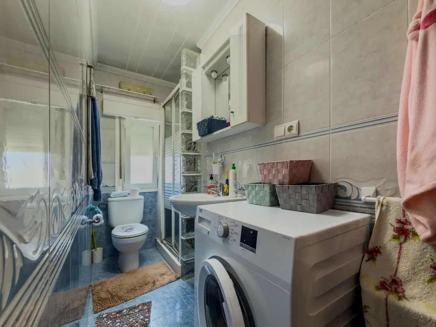 Badezimmer von Wohnung zum Verkauf in Santander mit Heizung