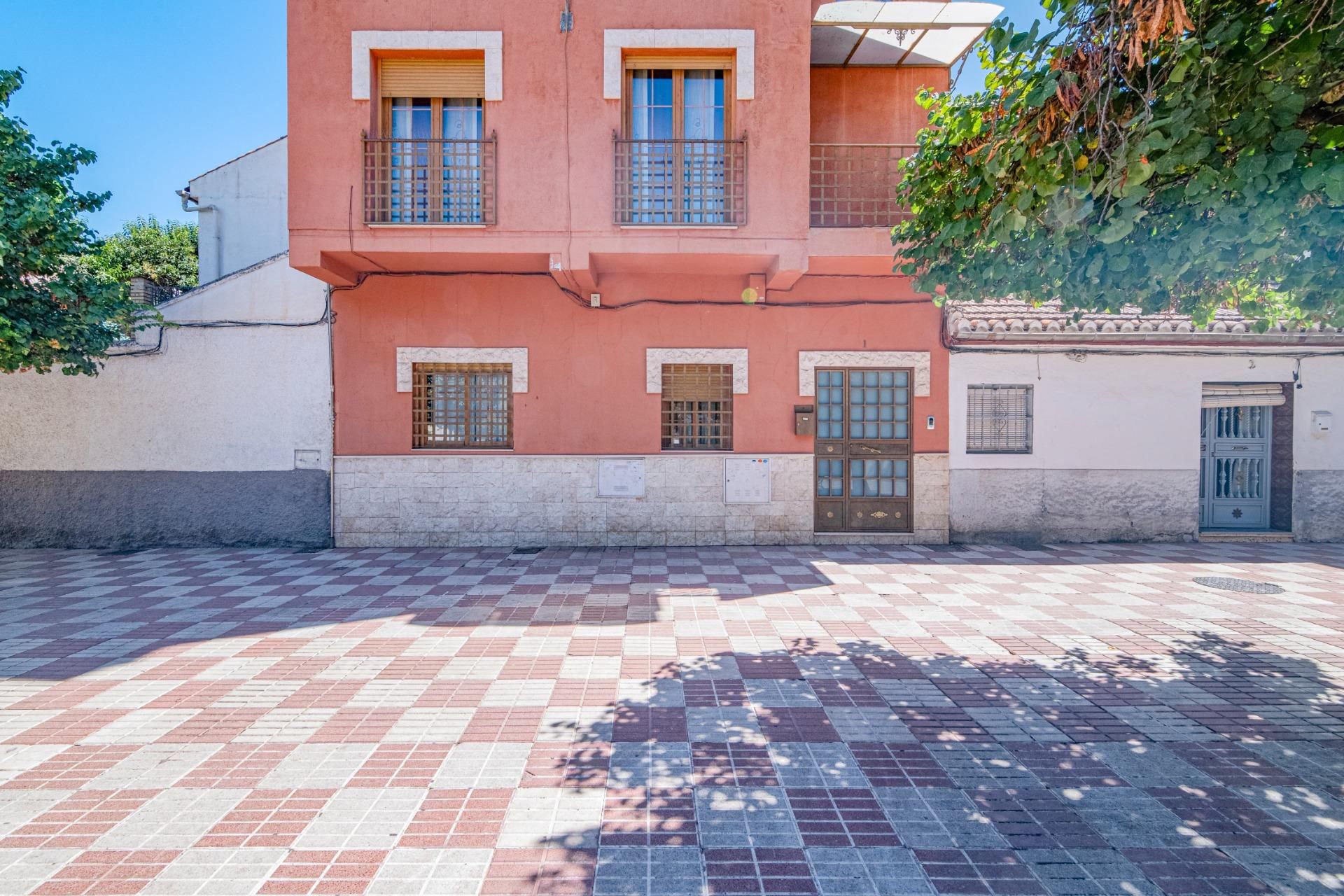 Vista exterior de Casa adosada en venda en  Granada Capital amb Aire condicionat, Calefacció i Terrassa
