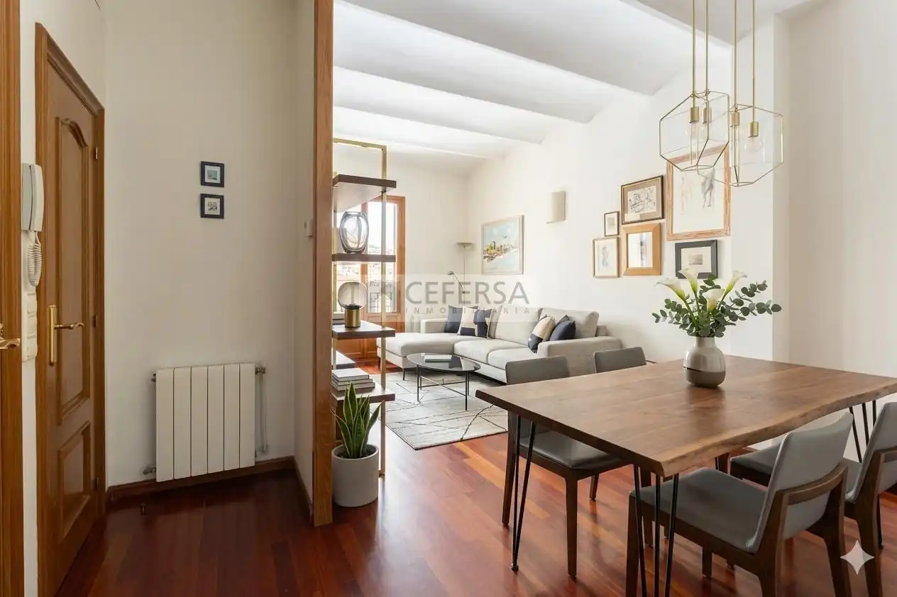 Vista exterior de Casa o chalet en venta en Barcelona con Calefacción, Parquet y Terraza
