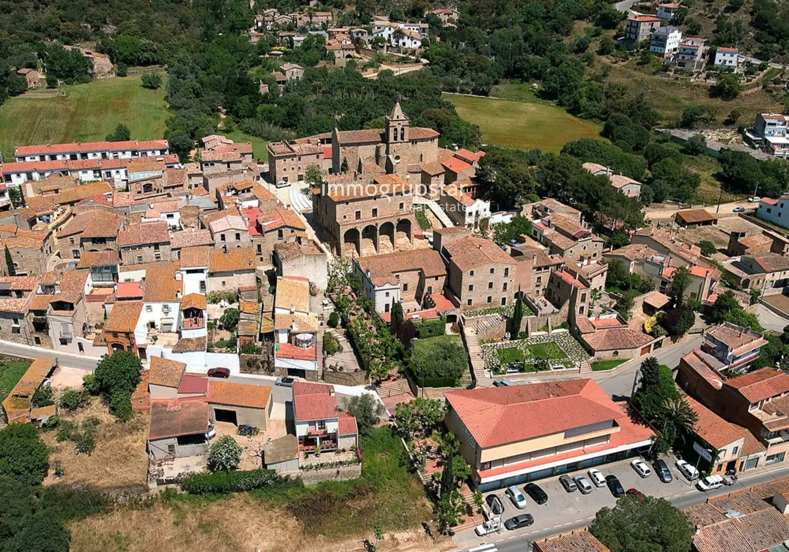 Außenansicht von Einfamilien-Reihenhaus zum Verkauf in Castell d'Aro, Platja d'Aro i s'Agaró mit Klimaanlage, Heizung und Terrasse