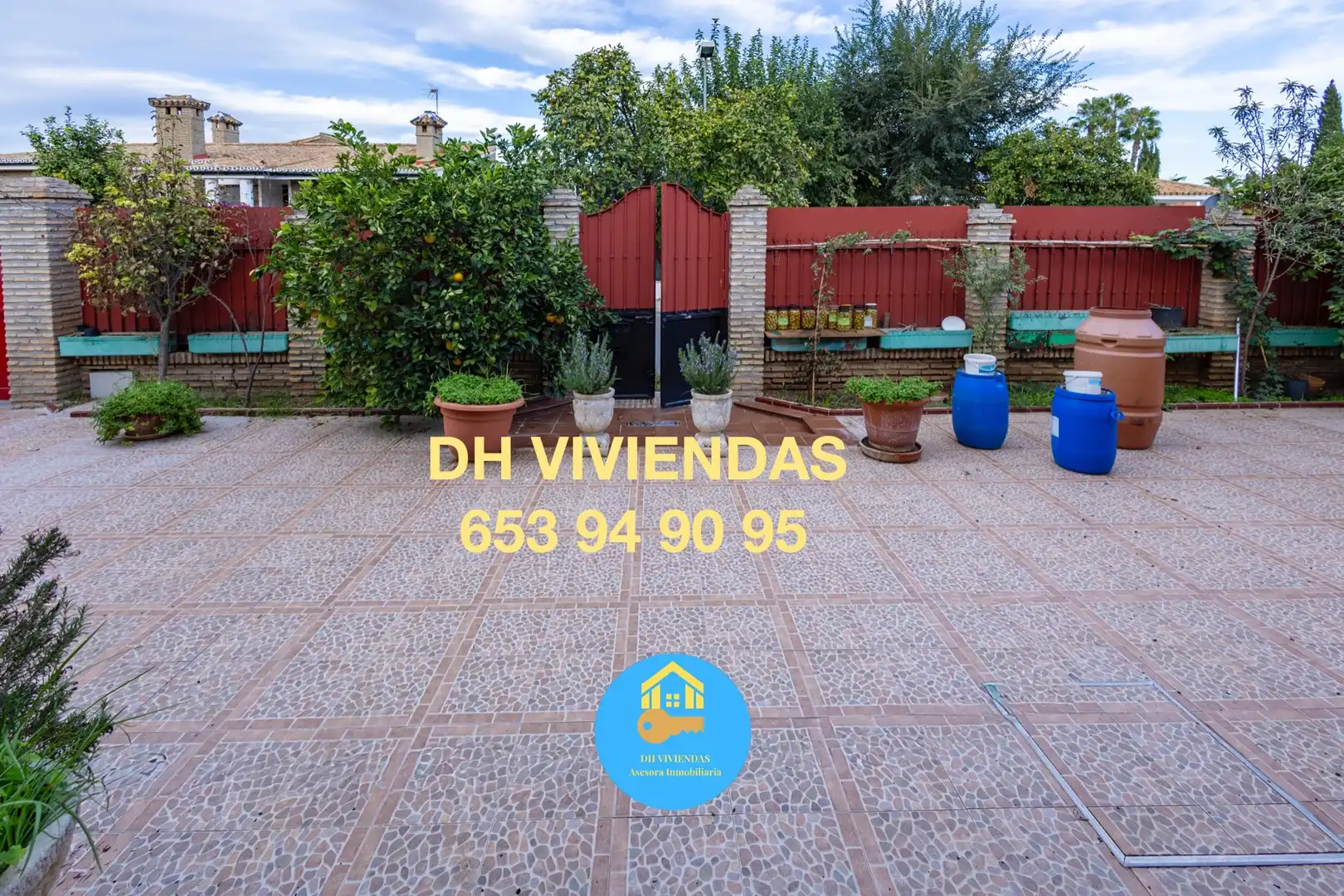 Garden of Houses for sale in Dos Hermanas  with Air Conditioner, Private garden and Terrace