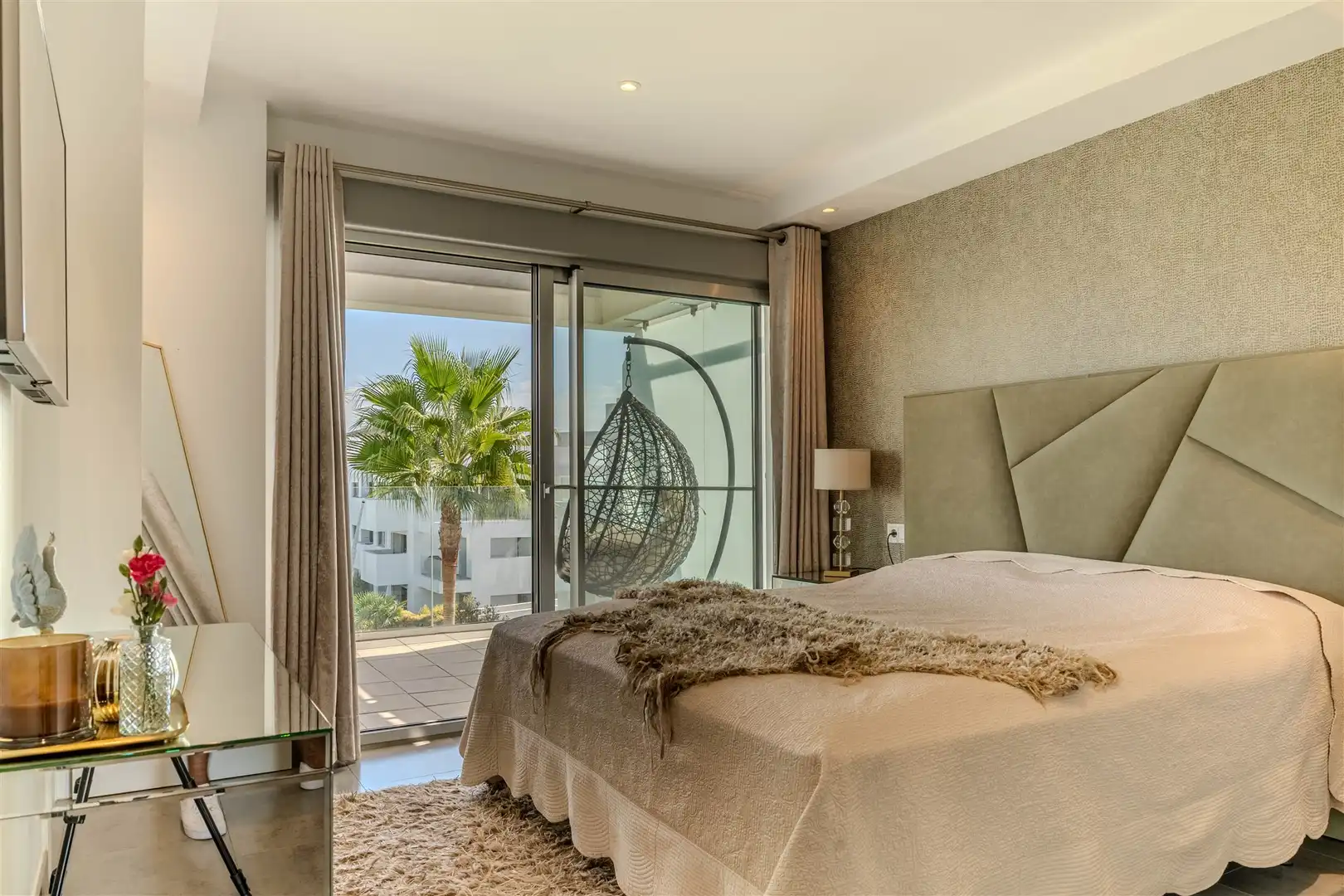 Dormitori de Apartament en venda en Estepona