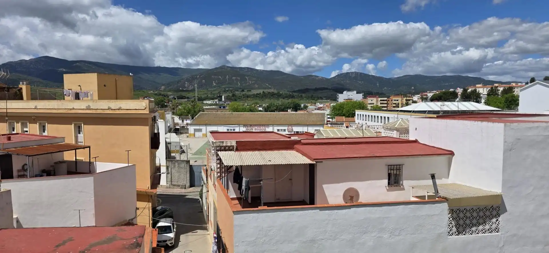 Exterior view of Flat for sale in Algeciras  with Balcony