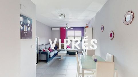 Mirad qué vivienda os traigo hoy!!Situada en el barrio de Río Tinto de la ciudad de Cáceres.Vivienda adaptada a minusválidos.Const