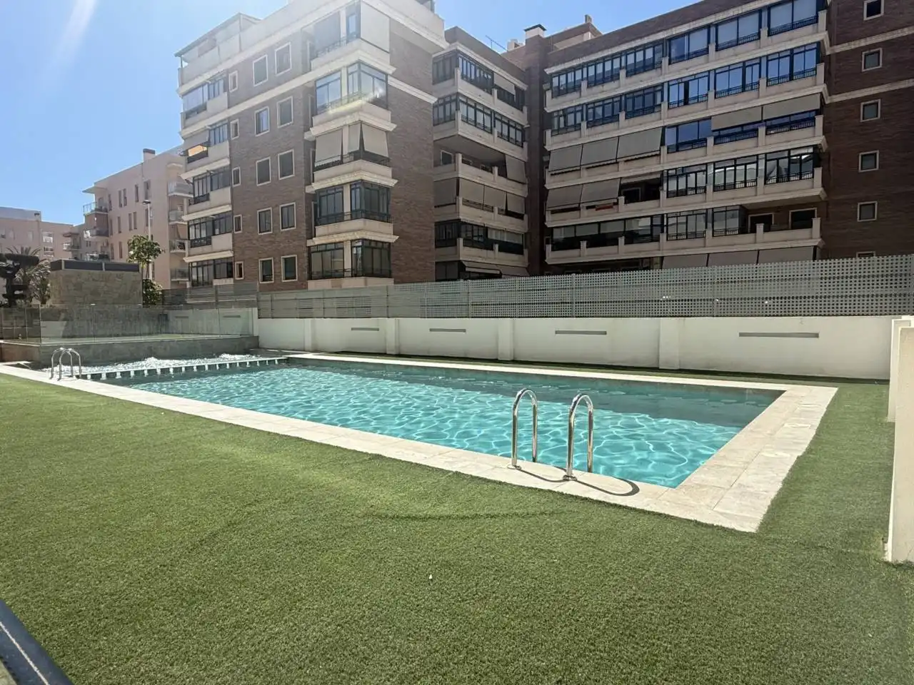Piscina de Ático en venta en Elche / Elx con Aire acondicionado, Parquet y Terraza