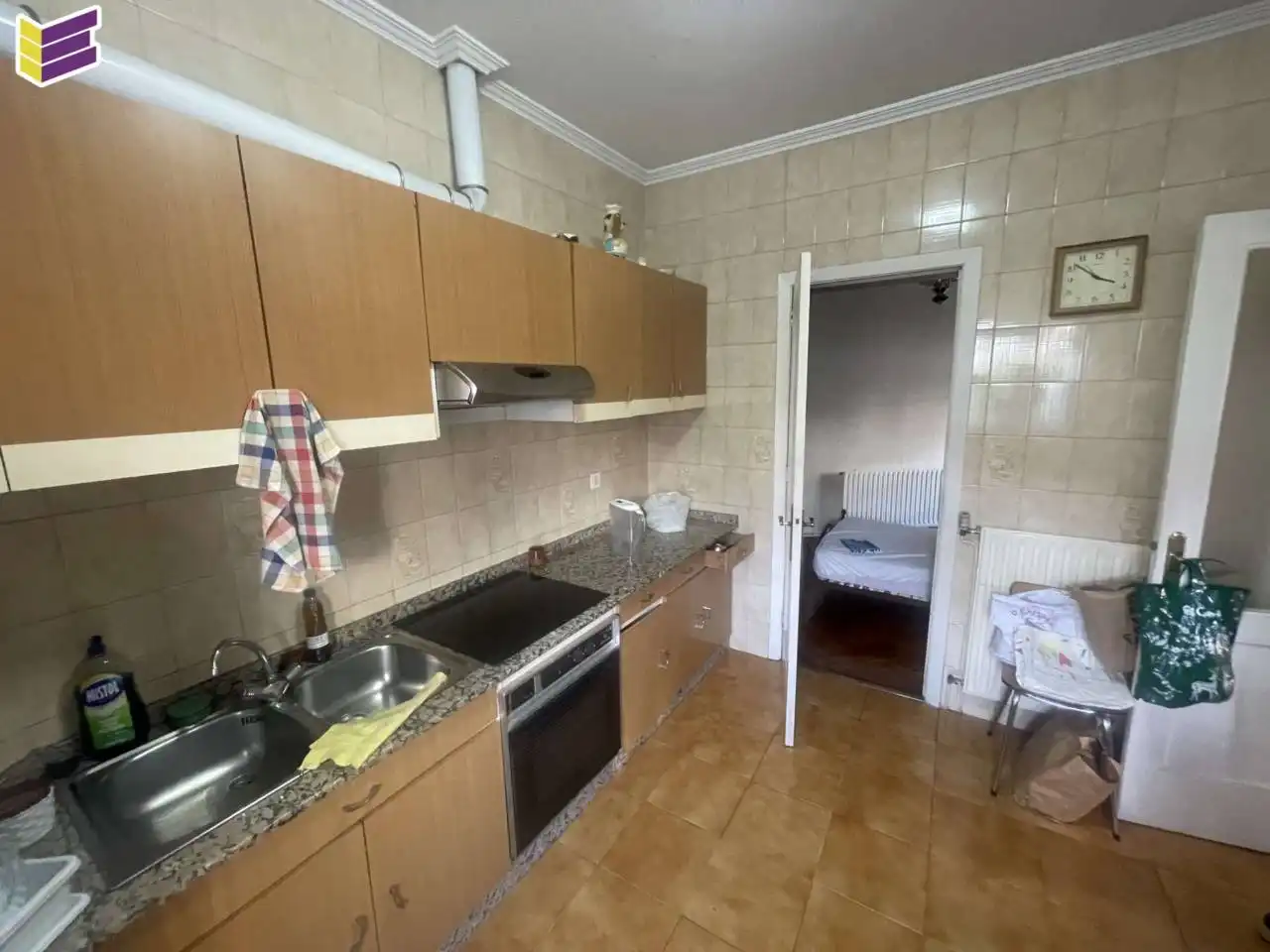 Cuina de Casa o xalet en venda en Vigo  amb Calefacció, Jardí privat i Terrassa