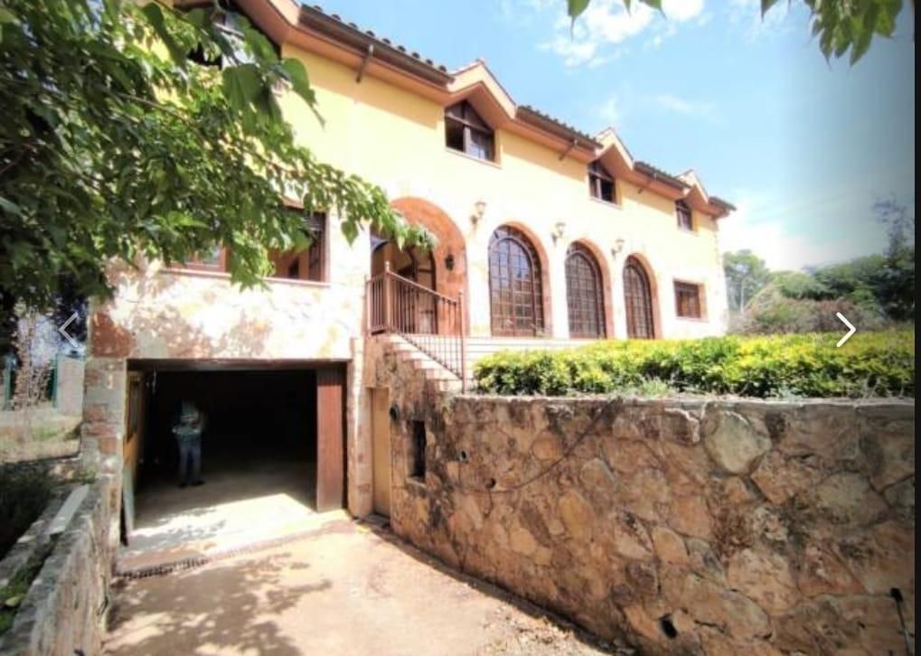 Vista exterior de Finca rústica en venda en Montcada i Reixac amb Jardí privat i Terrassa