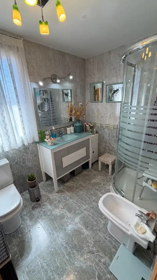 Baño de Casa o chalet en venta en Campo Real con Aire acondicionado, Calefacción y Jardín privado