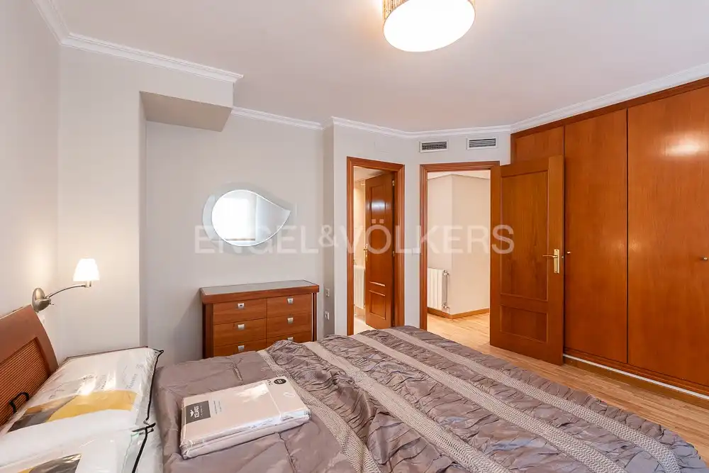 Bedroom of Flat for rent in Valencia  with Air Conditioner, Heating and Parquet flooring