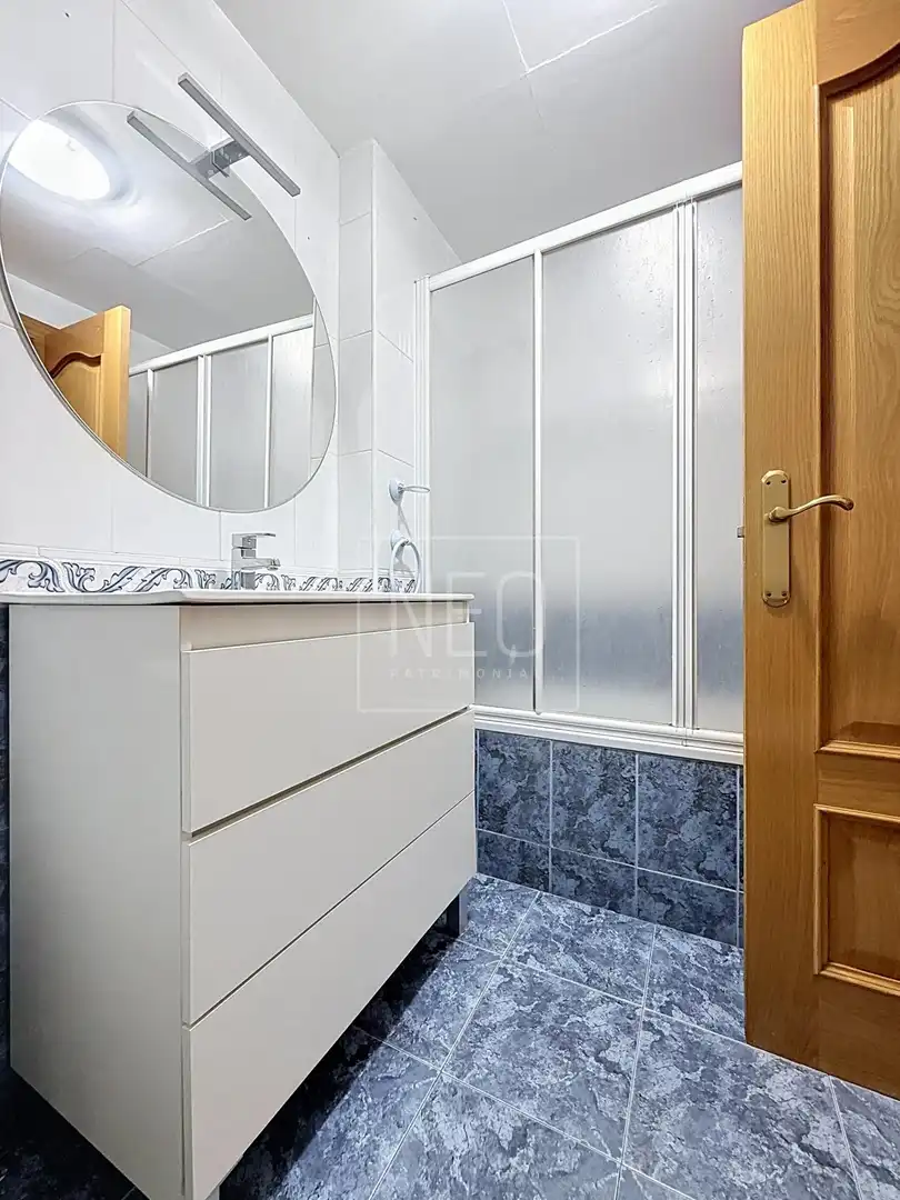 Flat with terrace for sale in Calle LUZ CASANOVA, imagen 28