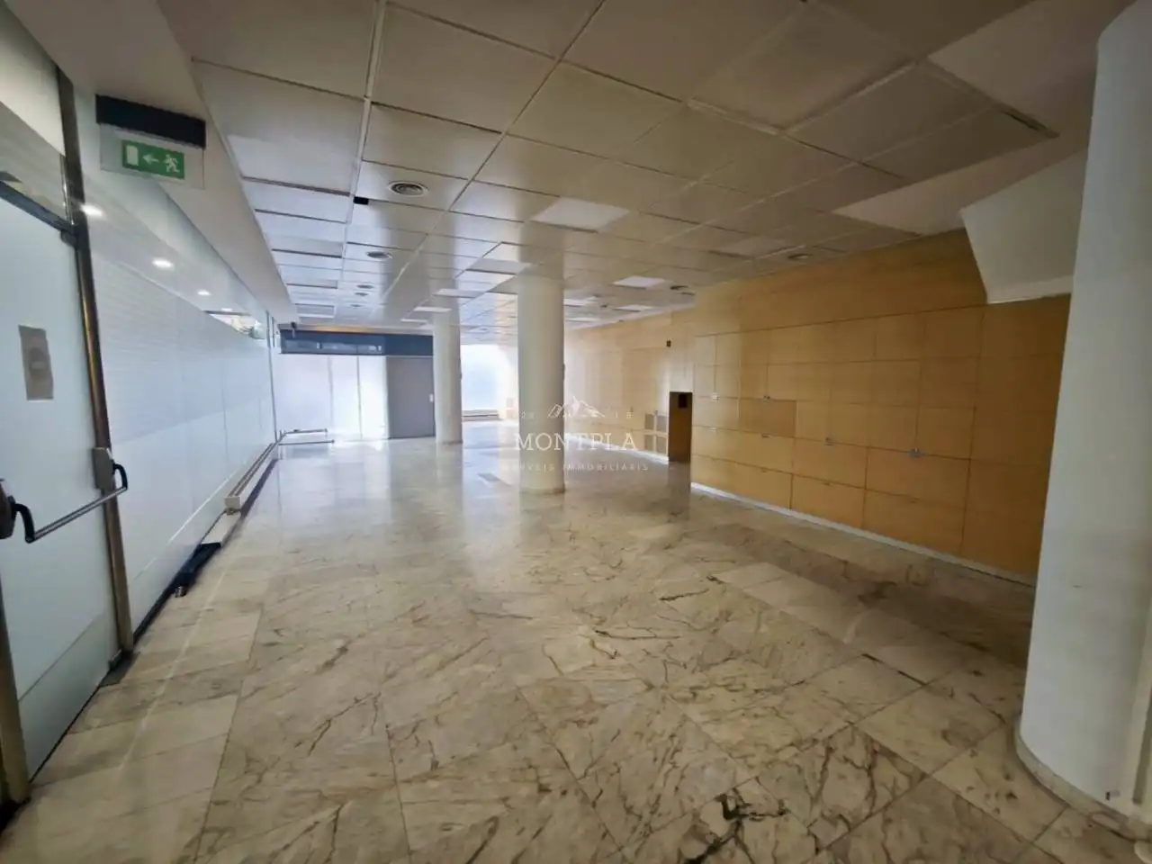 Locale commerciale in affitto a Les Escaldes, imagen 16