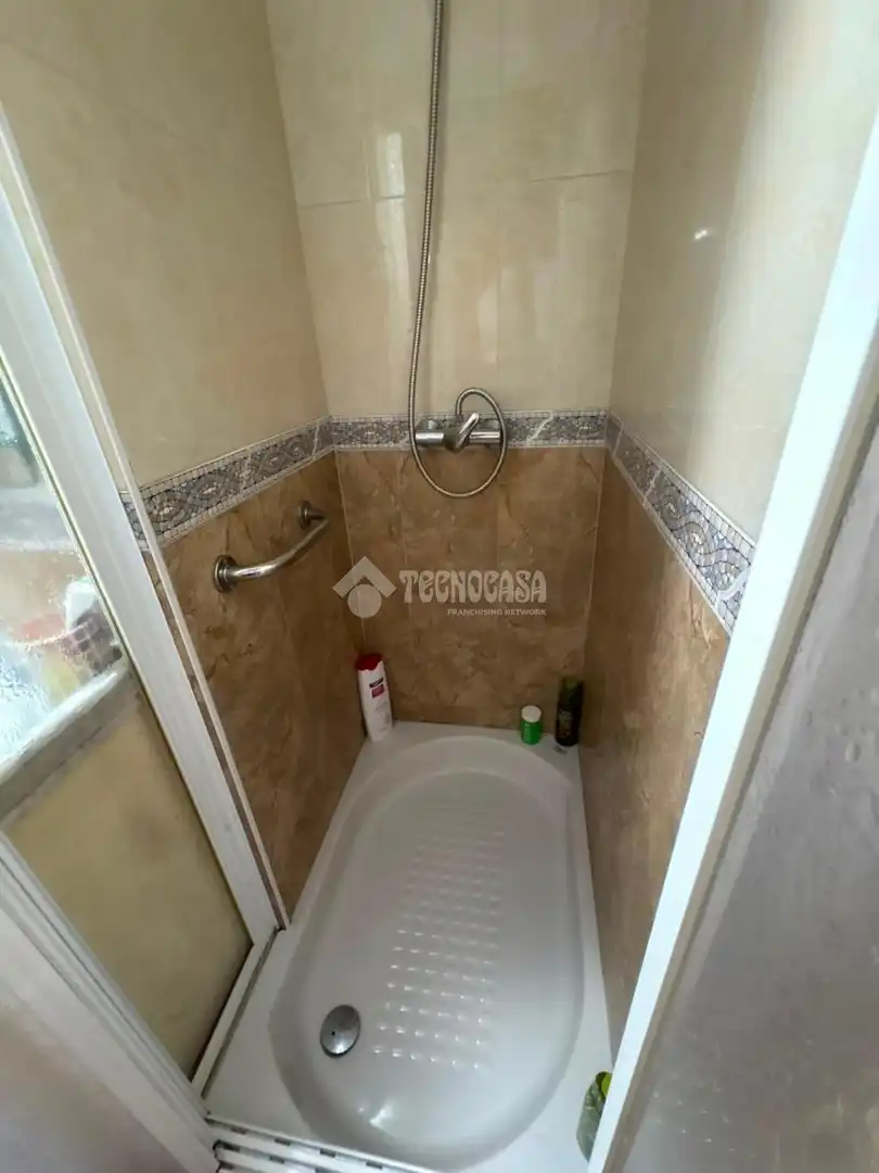 Bathroom of Flat for sale in Alicante / Alacant  with Furnished and Balcony