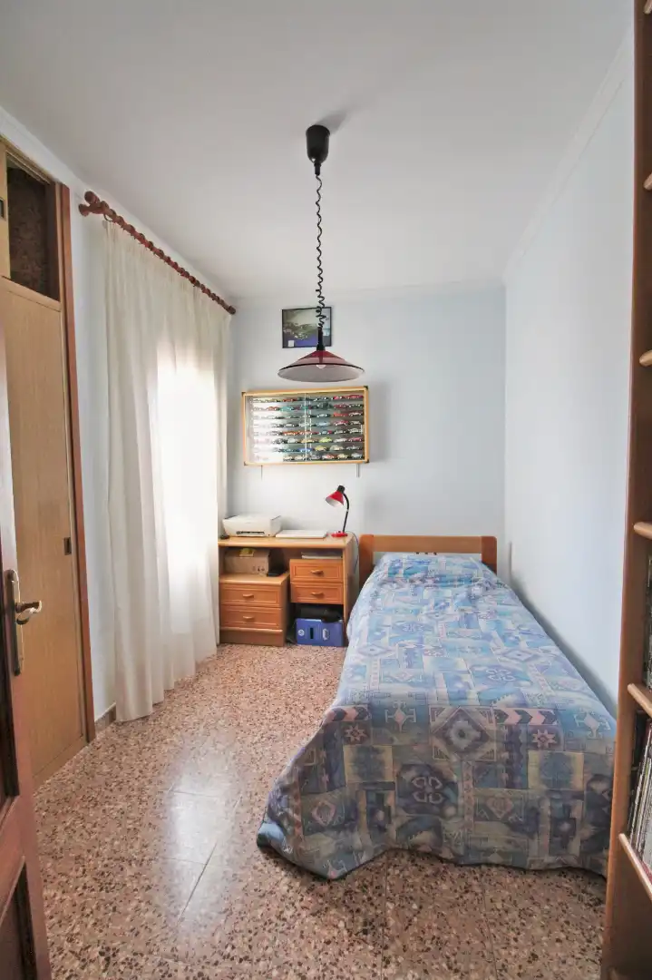 Schlafzimmer von Dachboden zum Verkauf in L'Hospitalet de Llobregat mit Klimaanlage, Heizung und Terrasse