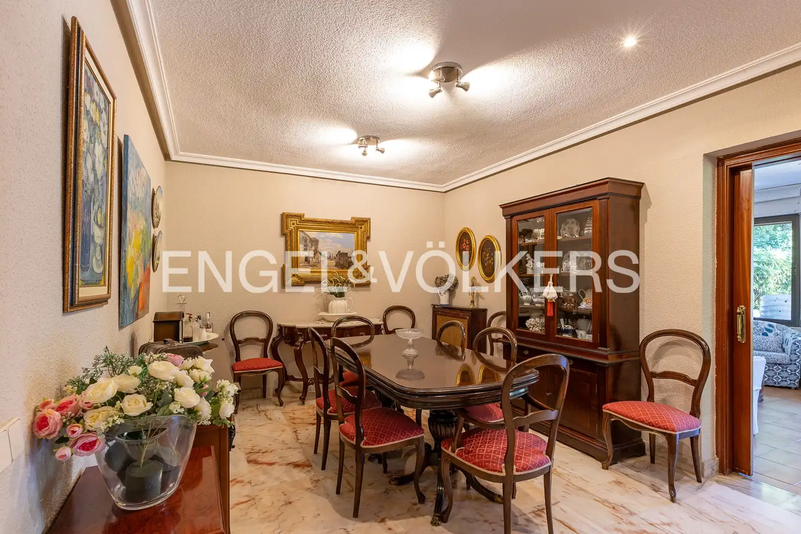 Comedor de Casa o chalet en venta en Pozuelo de Alarcón con Aire acondicionado, Calefacción y Jardín privado