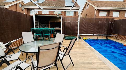 Photo 3 of Single-family semi-detached for sale in Calle Géminis, Parla Este, Madrid