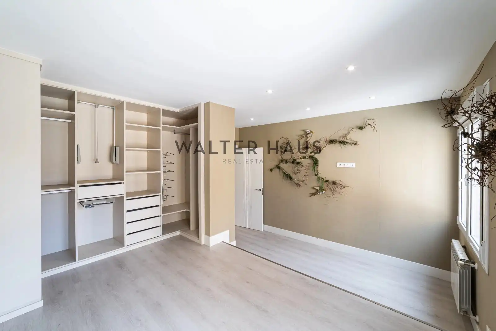 Dúplex en venta en Madrid con Calefacción, Horno y Lavadora