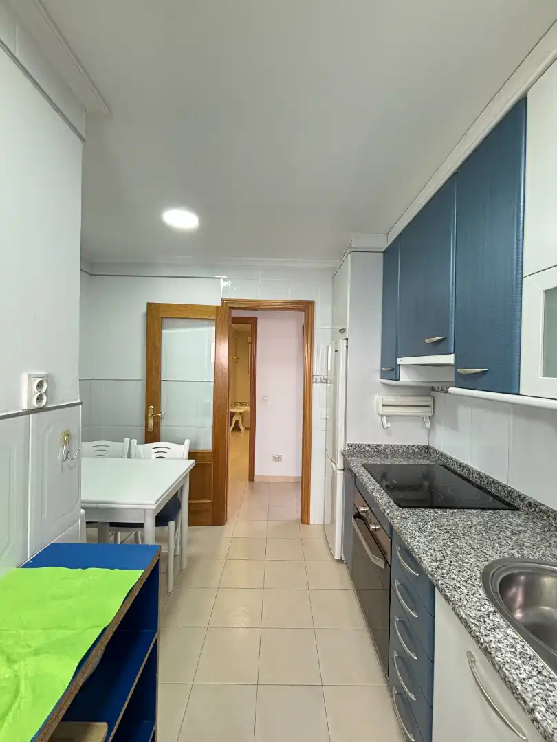 Cuina de Àtic en venda en Boiro amb Calefacció, Terrassa i Moblat