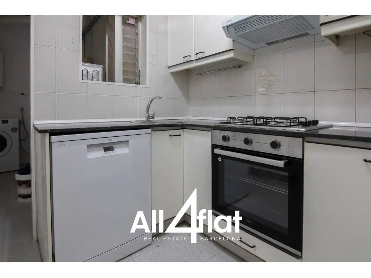 Cocina de Piso de alquiler en Barcelona con Calefacción, Amueblado y Balcón