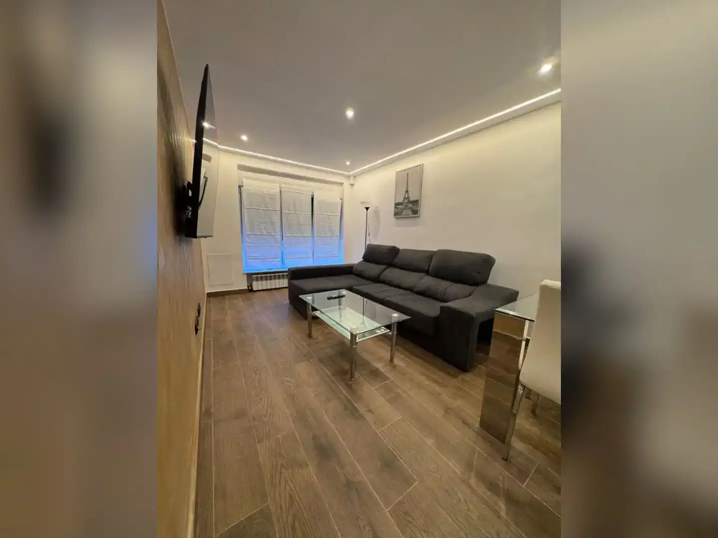 Sala d'estar de Pis per a compartir en Langreo amb Parquet i Moblat
