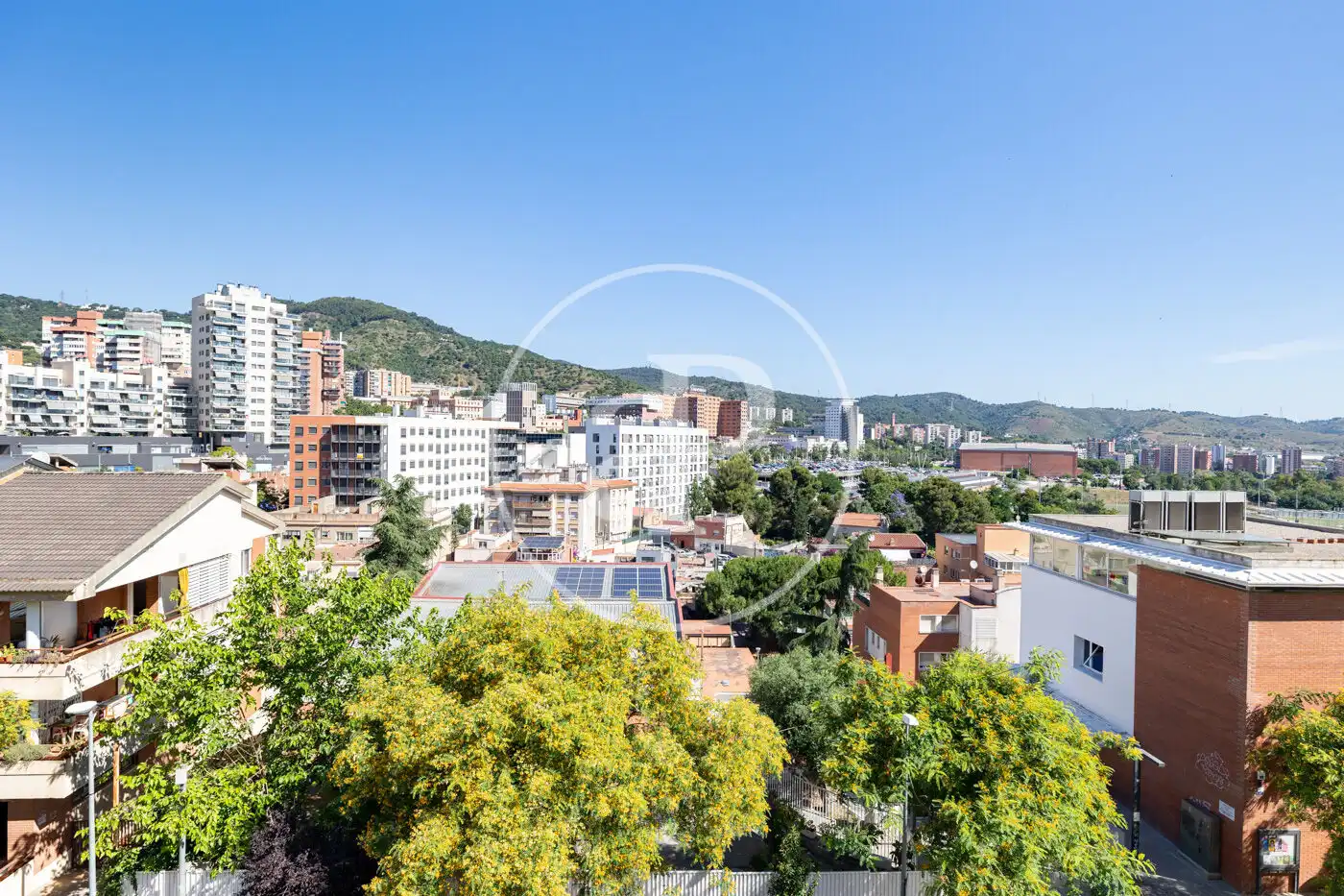 Vista exterior de Piso en venta en Barcelona con Aire acondicionado, Calefacción y Terraza