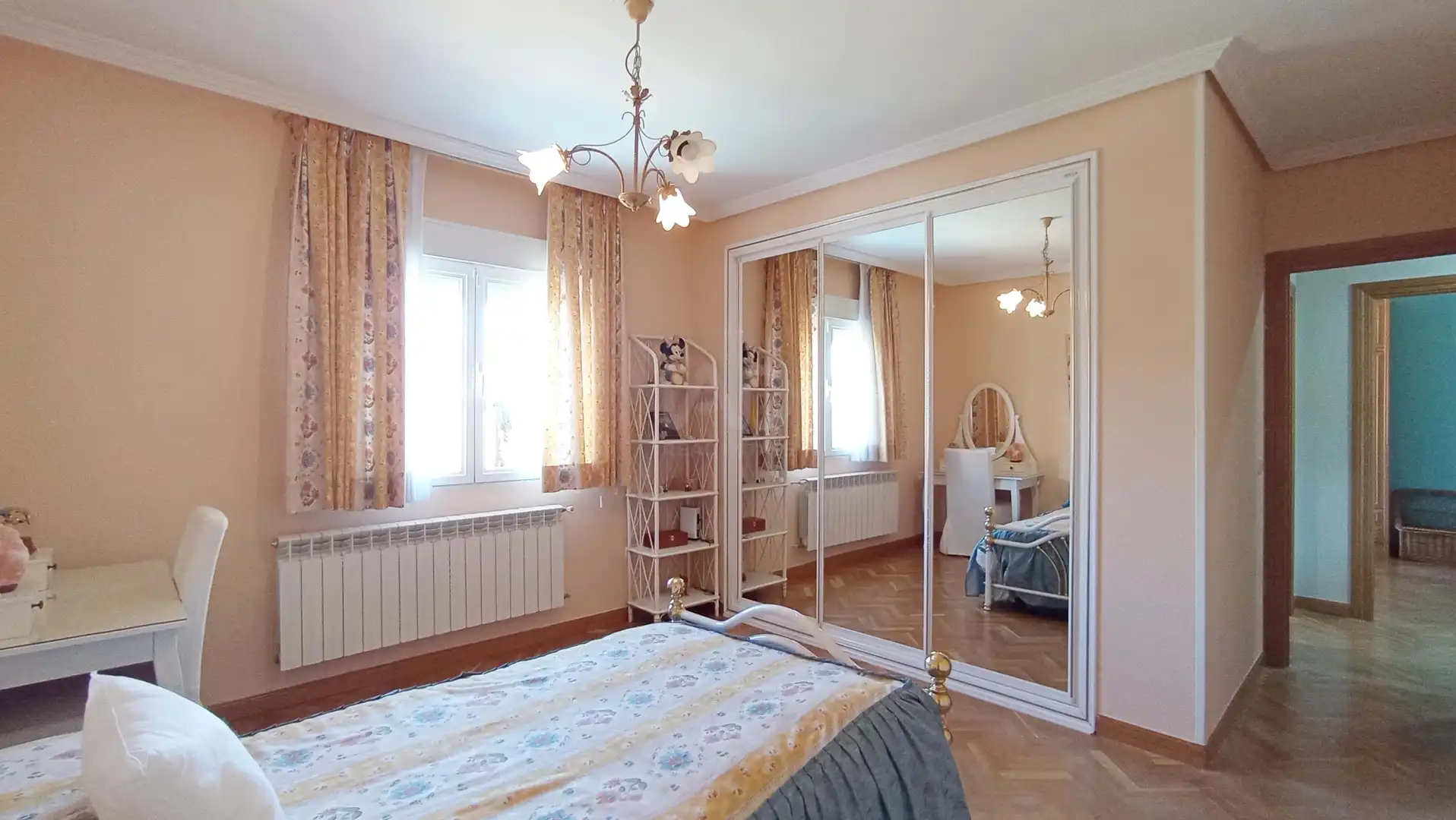 Bedroom of Houses for sale in Meco  with Heating, Terrace and Swimming Pool