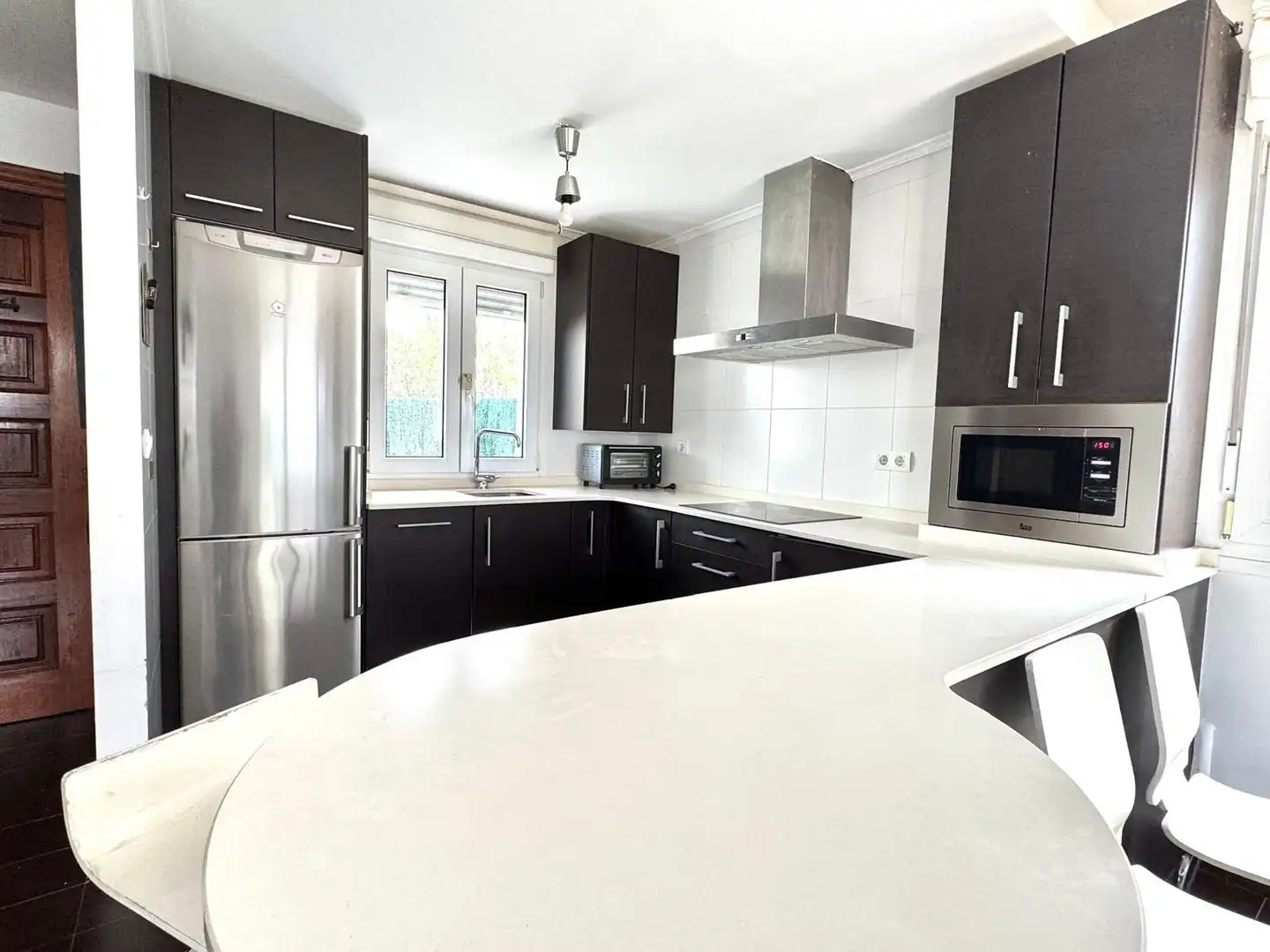 Cocina de Casa adosada en venta en Castro-Urdiales con Calefacción, Jardín privado y Terraza