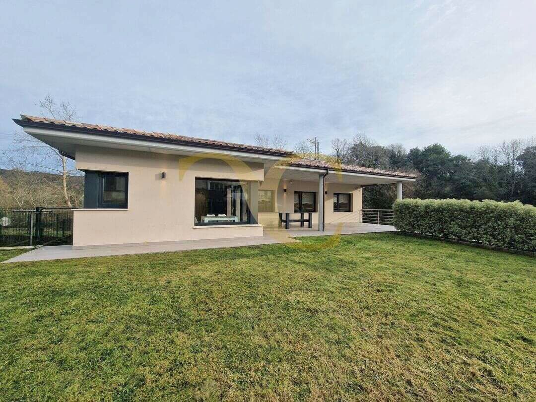 Exterior view of House or chalet for sale in Llanes  with Heating, Private garden and Terrace