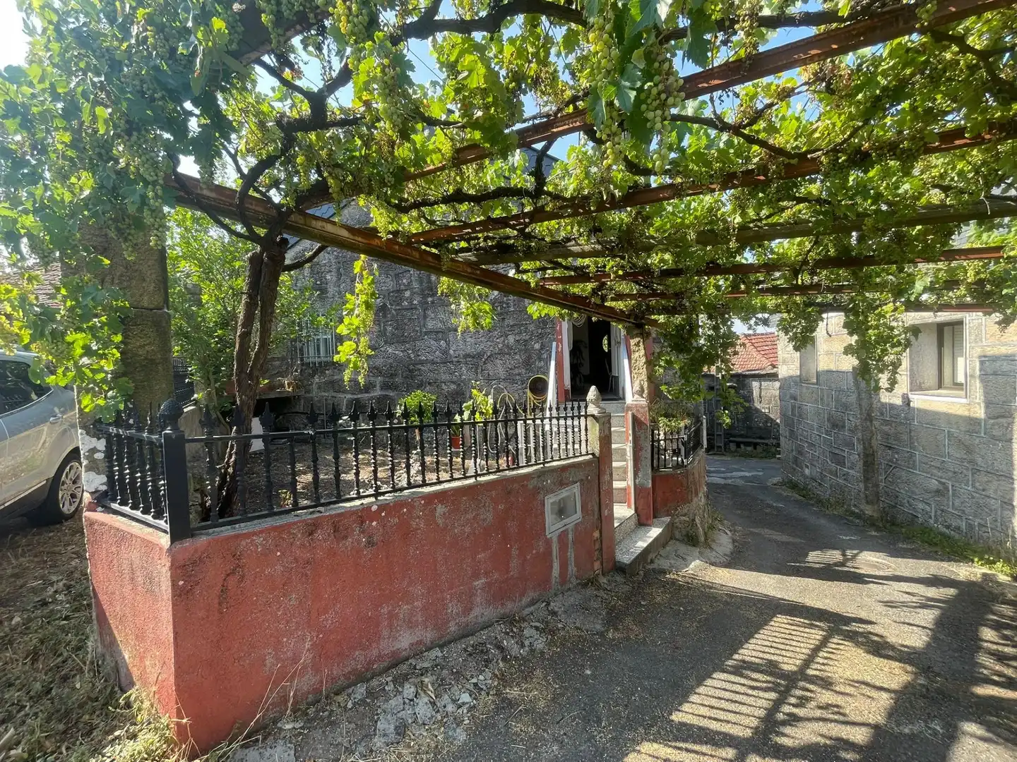 Exterior view of Houses for sale in Avión  with Heating, Storage room and Furnished