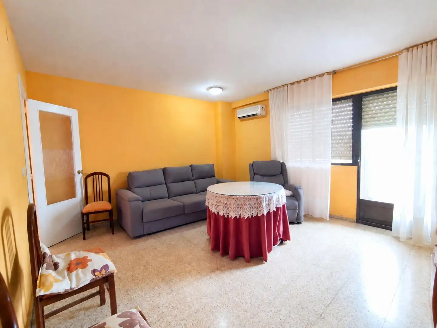 Sala d'estar de Pis en venda en Miralvalle - Av. Virgen del Puerto - La Data 