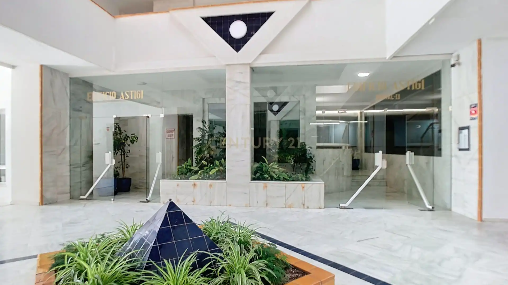 Apartamento en venta en Fuengirola con Jardín privado, Trastero y Piscina