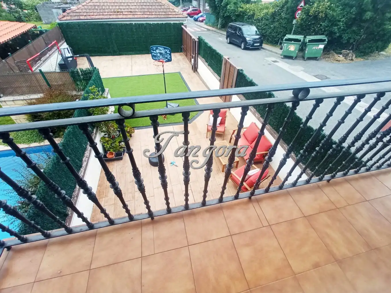 Terrasse von Einfamilien-Reihenhaus zum Verkauf in Abanto y Ciérvana-Abanto Zierbena mit Heizung, Privatgarten und Parkett