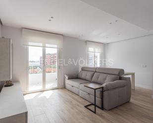 Living room of Flat to rent in  Madrid Capital  with Air Conditioner and Terrace