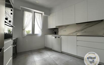 Kitchen of Flat to rent in Santander