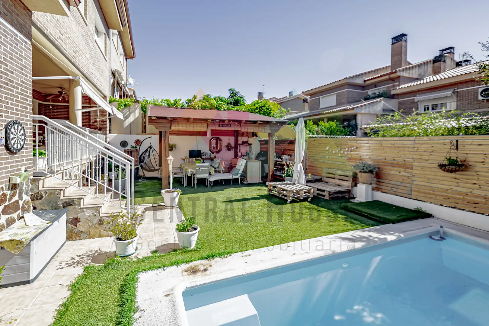 Jardín de Casa adosada en venta en Guadalajara con Aire acondicionado, Calefacción y Jardín privado