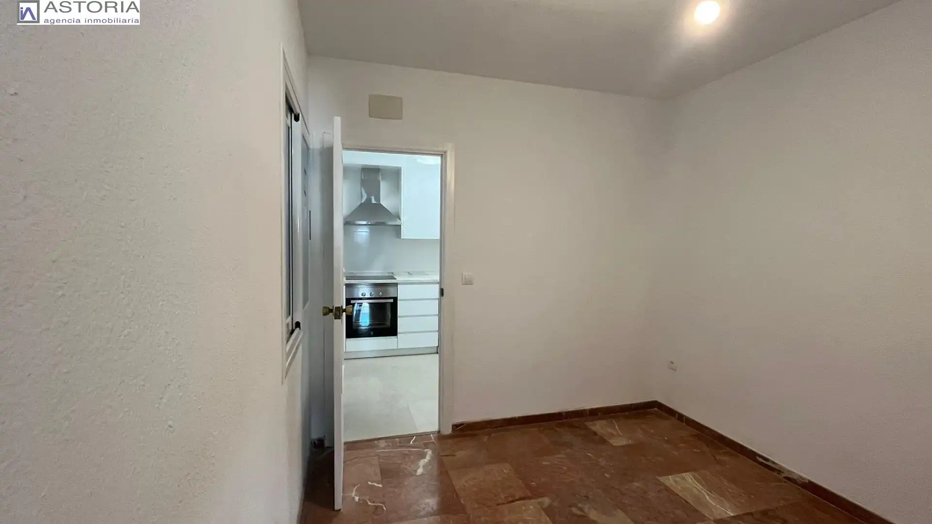 Cocina de Piso de alquiler en Granada con Terraza