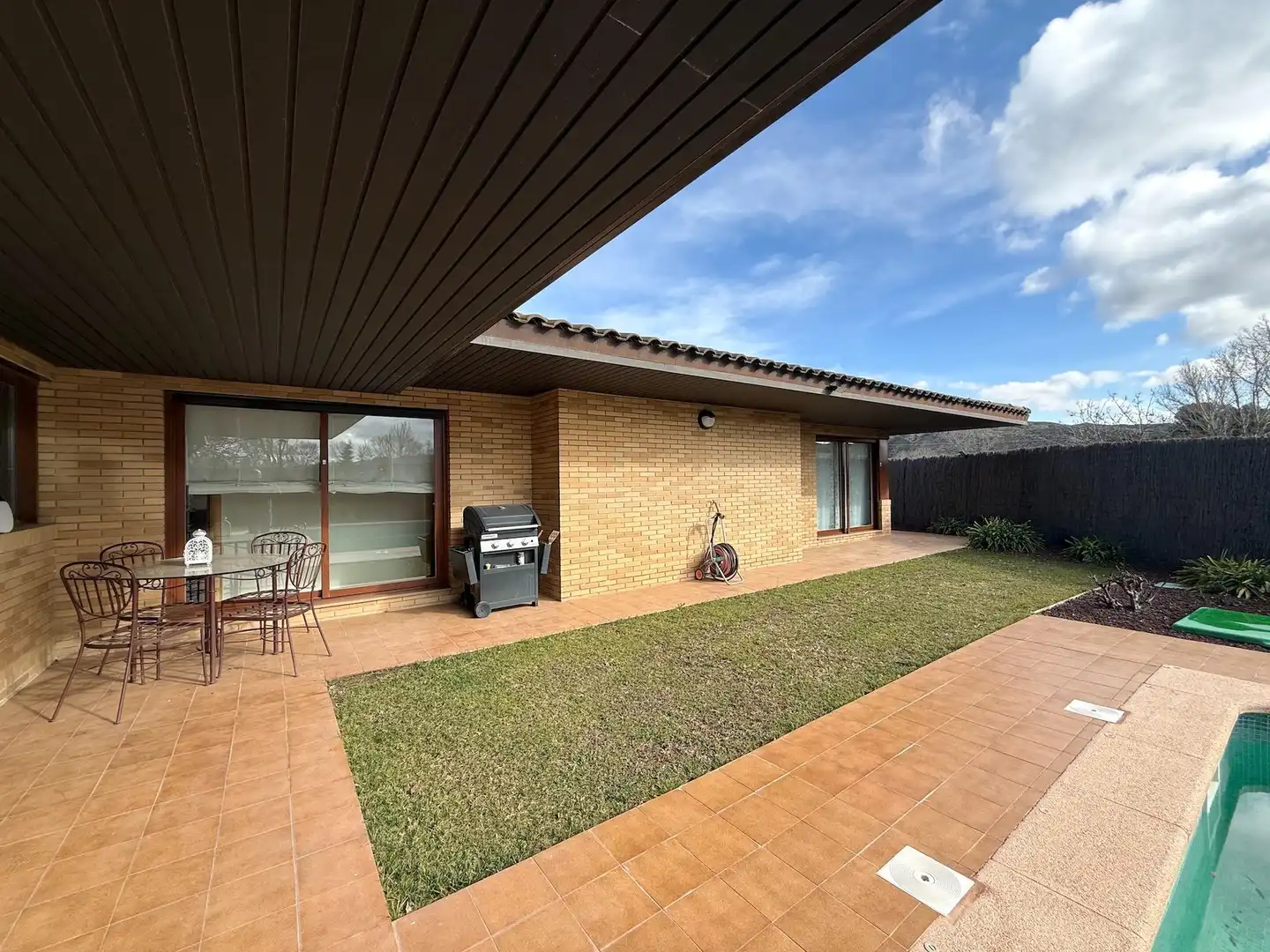 Terraza de Casa o chalet en venta en Cadrete con Aire acondicionado, Calefacción y Jardín privado