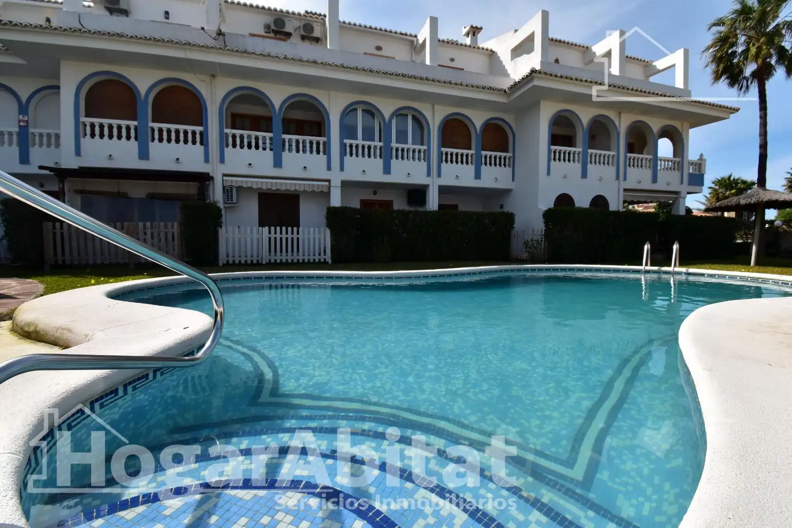 Piscina de Ático en venta en Dénia con Aire acondicionado, Calefacción y Jardín privado